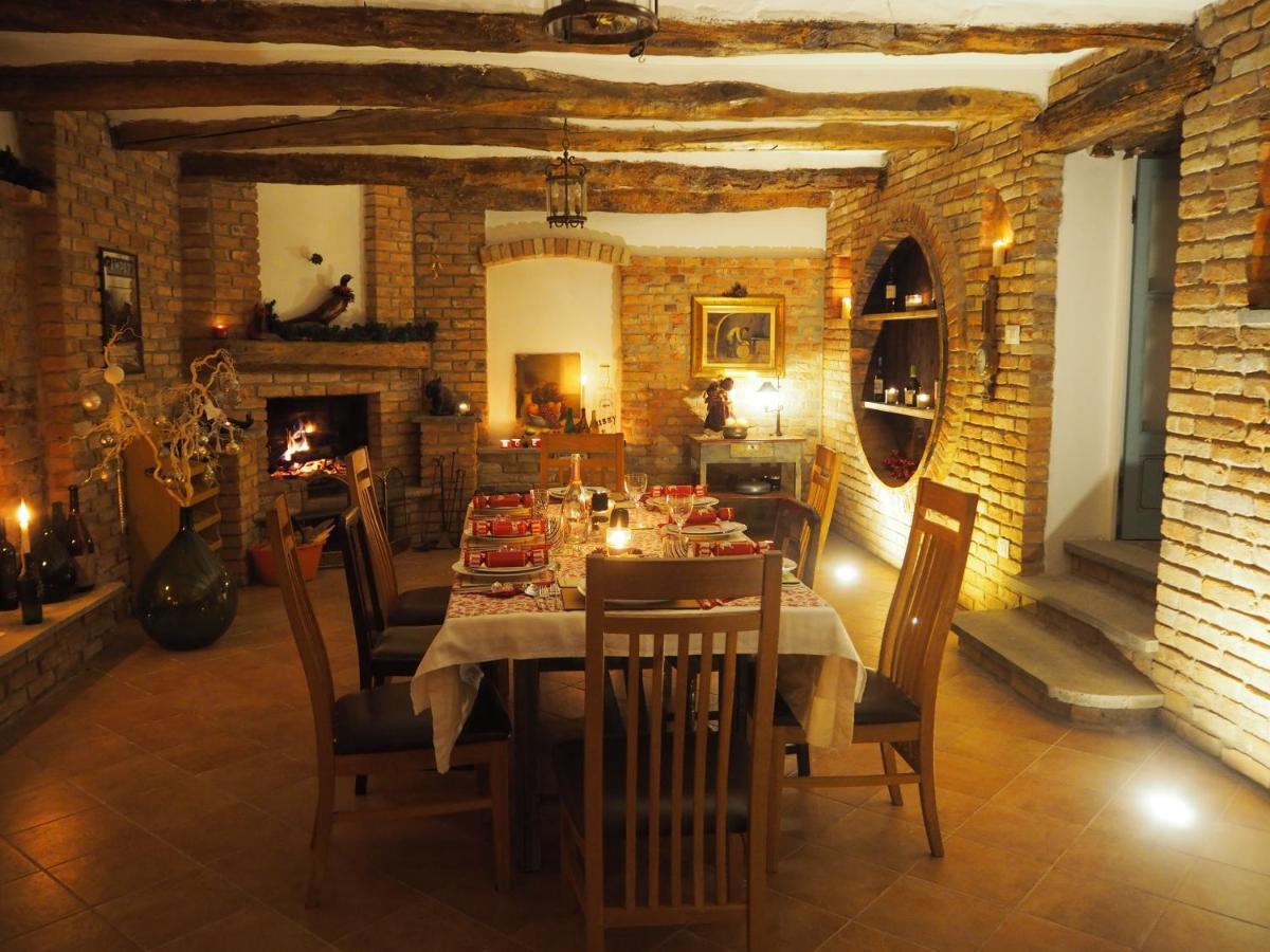 Casa Del Roseto Bed & Breakfast Belveglio Exterior photo
